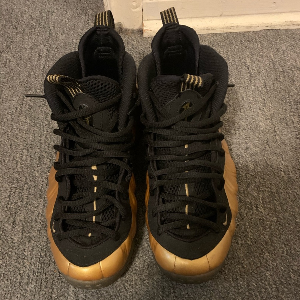 Nike foamposites gold 10.5
